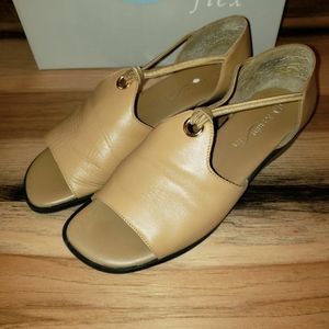 Jasmine Flex Shoes SZ 8.5